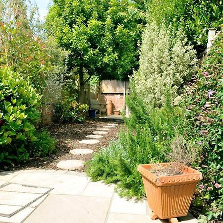Little Lane Villa Alverstoke Bagian luar foto