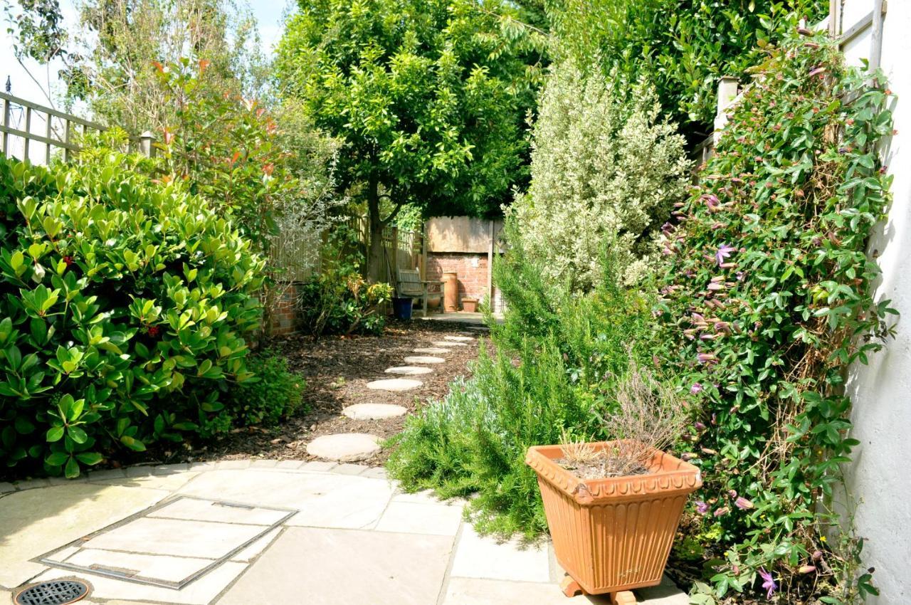 Little Lane Villa Alverstoke Bagian luar foto